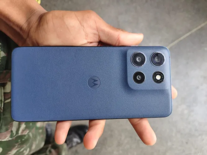 Moto G56