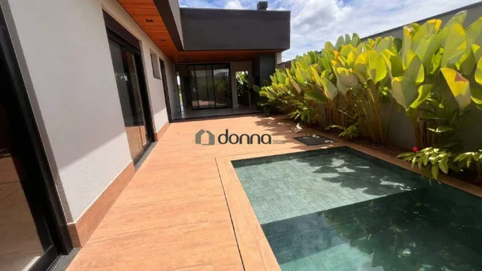 Casa à venda, 3 quartos, 3 suítes, 4 vagas, Loteamento Residencial Ayat II - Uberaba/MG