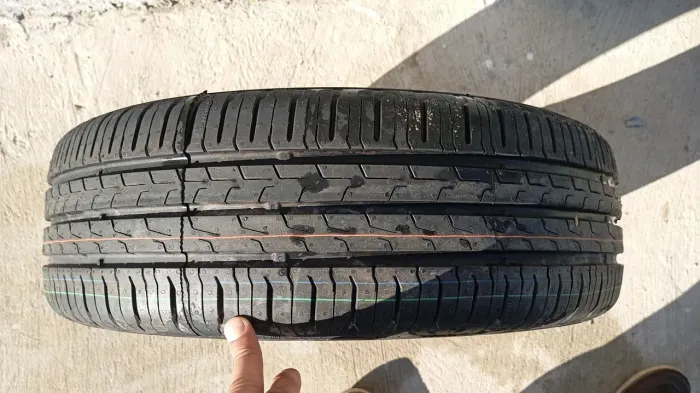 Pneu 185/60R15 Continental Ecocontact 6