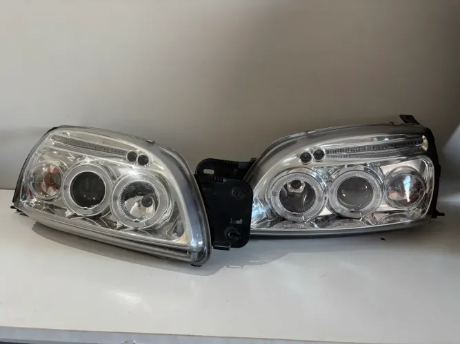 Farol Angel Eyes Ford Fiesta 