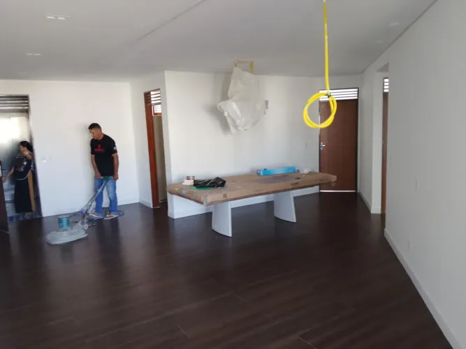 Limpeza e polimento pra piso