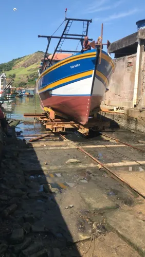 Vendo Barco arrasto camarão com licença a vista por R$ 280.000,00