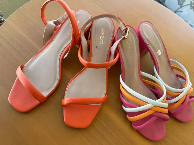 2 sapatos da Arezzo tamanho 38