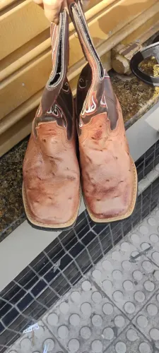 Bota de rodeio e cavalgada 