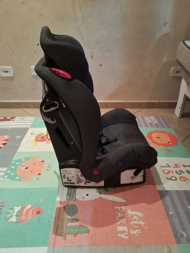 Vendo cadeirinha da burigotto matrix evolution pra crianças de 0 a 25 kilos