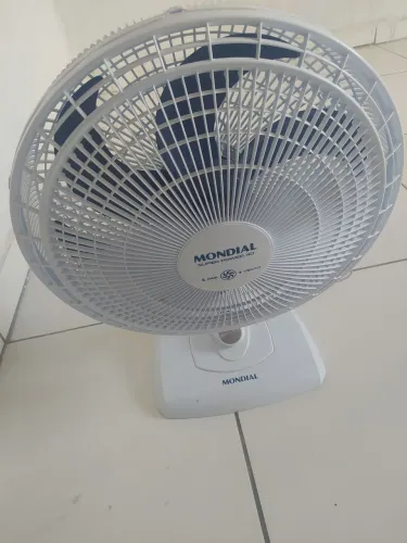 Ventilador mondial semi-novo pra vender rápido