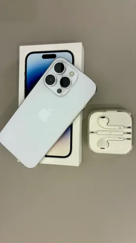 iPhone 14 Pro + Fone original