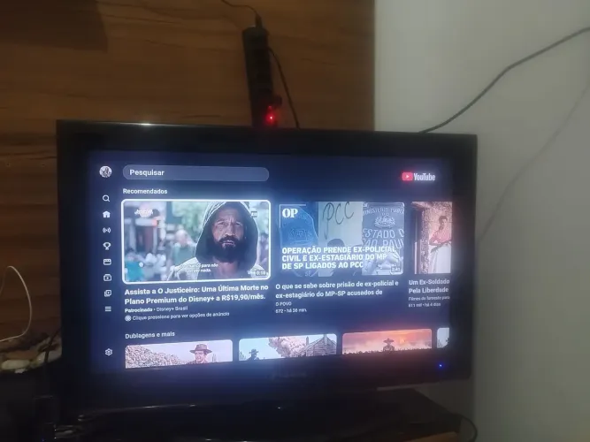 Tv Buster 32 polegadas com app que transforma em smart