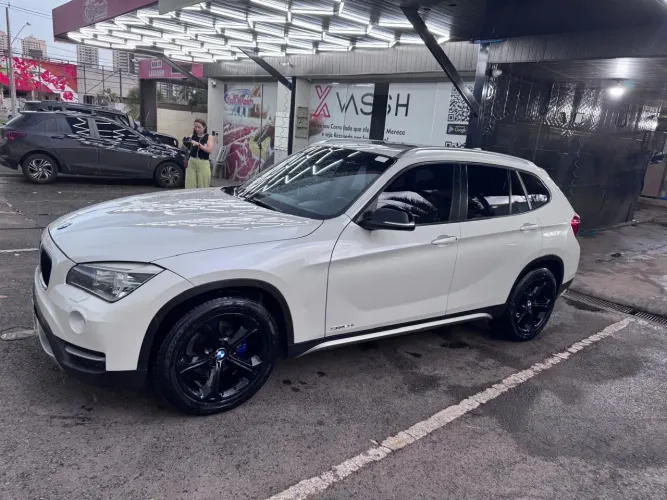 BMW X1 Sdrive 20I 2.0/2.0 TB Acti.flex Aut. 2014