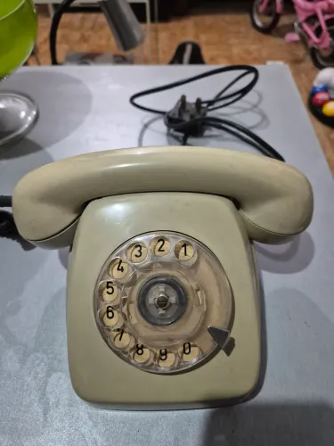 Telefone