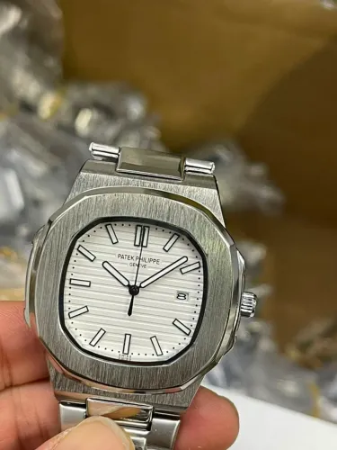 Relógio patek Philippe ,tendo 4 cores 