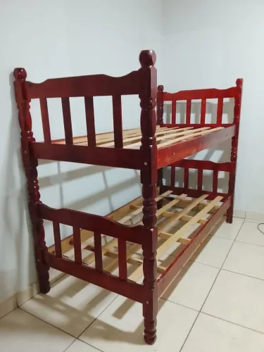 Beliche baixa sem escada madeira maciça, USADA ENTREGA dentro de Uberlândia MG