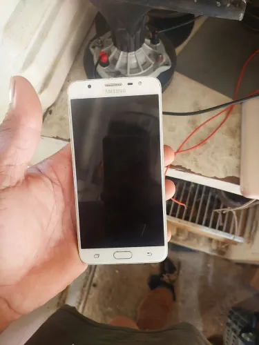 J7prime 