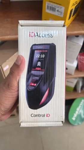 Controlador de acesso por Biometria