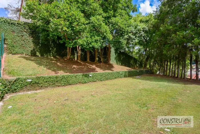 Terreno no Ahú de 510 m²