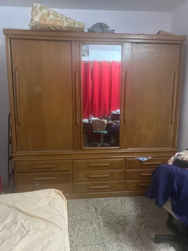 Guarda roupa madeira
