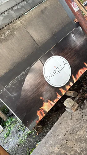Vende - se não tem rodas, retirada do local com reboque. Leia a descrição!
