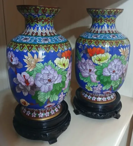 Par de Vasos Cloisonné Vintage Chineses Anos 80 27cm + Bases