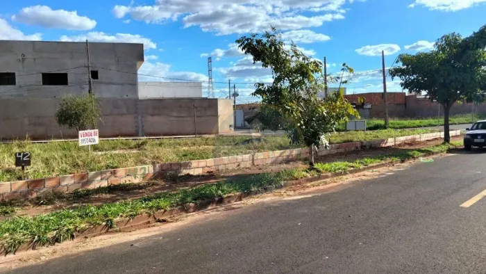 Terreno à venda, 535 m² por R$ 420.000 - Parque das Laranjeiras I - Uberaba/MG