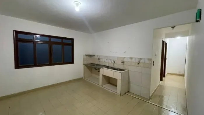 Apartamento 02 quartos na Vila Capixaba em excelente localização.