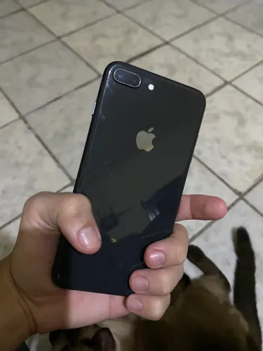 IPhone 8 Plus - ótimo custo benefício - vendendo pois comprei outro 