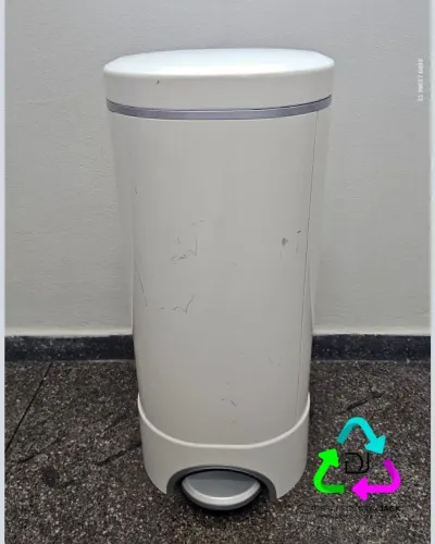 Lixeira Antiodor Munchkin para Fraldas (Munchkin Step Diaper Pail)