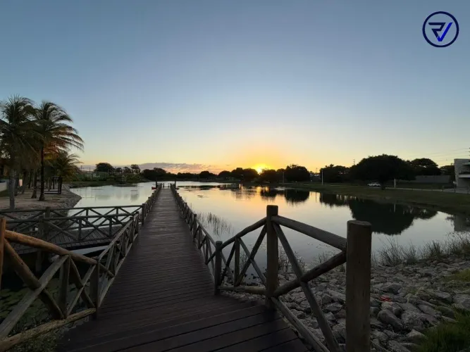 Lote de Esquina 373m² no Jardins do Lago Max
