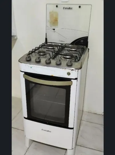 Fogão Esmaltec 4 Bocas - Obs: Bocas com fogo baixo 