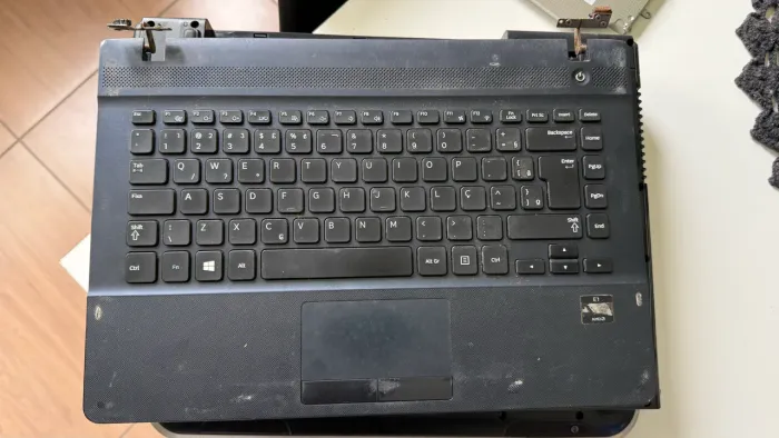 Para peças Samsung ATIV Book 2, modelo NP275E4E
