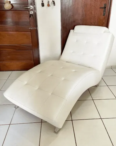 Divã branco grande *leia o anúncio*