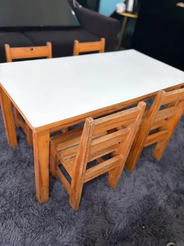 Mesa infantil Madeira maciça