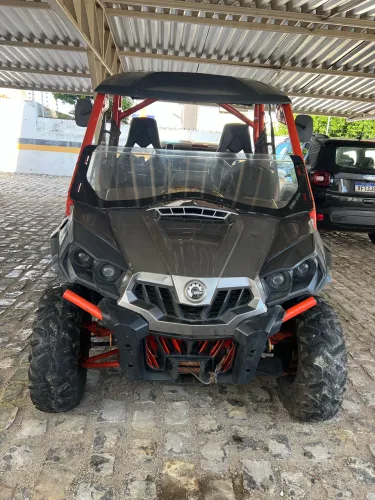 UTV Can-Am Commander