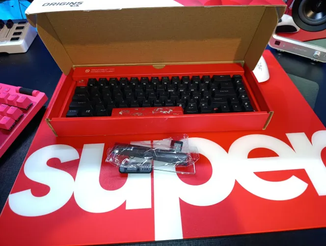 Teclado hyperx alloy origins 65%