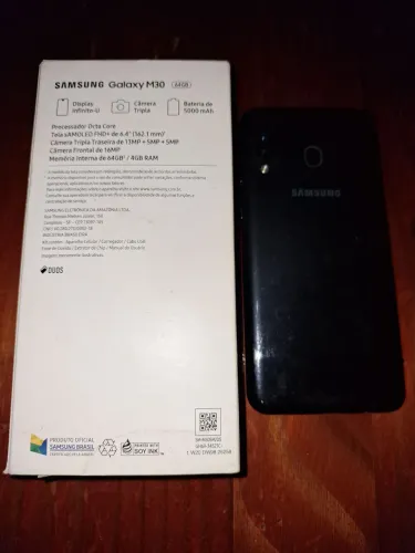 Smartfone Samsung modelo M30 de 64 GB