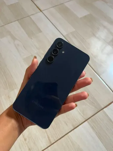 VENDE-SE SAMSUNG A55 DE 256G POR 1.700 AZUL EM BARRA DO CORDA :CONTATO (99) *