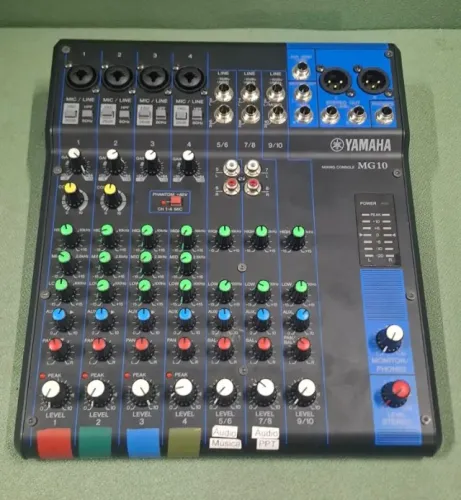 Mesa de som Yamaha MG10