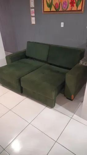 Sofá retrátil muito confortável