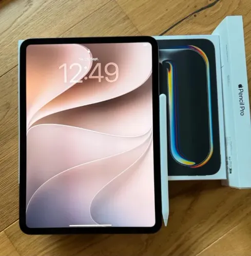 iPad M5 PRO 256GB 11 Pole + Apple Pencil PRO - Garantia Apple Até 5/2027 - Avaliamos o Seu