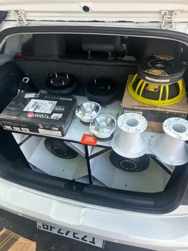 Peças de som automotivo