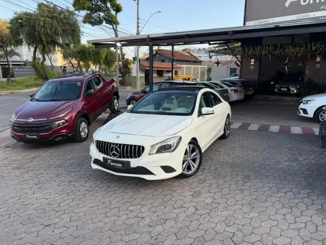 Mercedes-Benz CLA-200 Urban 1.6 TB 16v/flex Aut. 2016