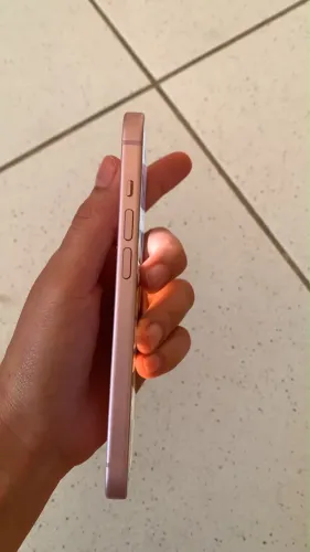 Vendo Iphone 15 sem marcas de uso