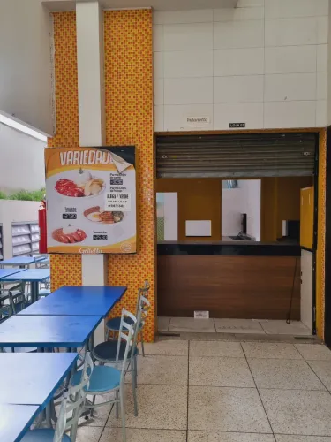 Ponto Comercial/Loja/Box para Venda/Locação por R$ 650.000,00 (Venda) ou R$ 4.000,00/mês (
