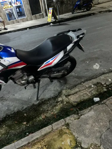 Vendo/troco por carro