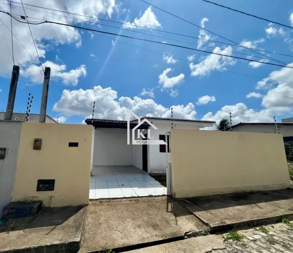 Vendo casa de 2 quartos (suíte) em Cajupiranga, Parnamirim - Ótima Localização
