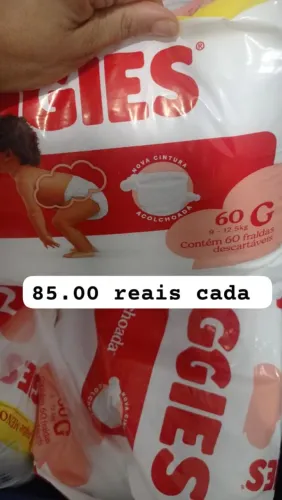 Fralda Huggies pats roupinha cada pacote 85 reais fazemos entrega por conta do cliente 