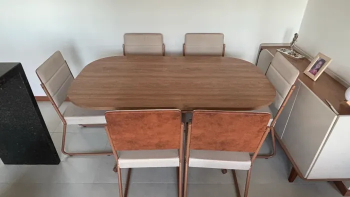 Mesa de jantar 6 lugares com 6 cadeiras - 1,60m