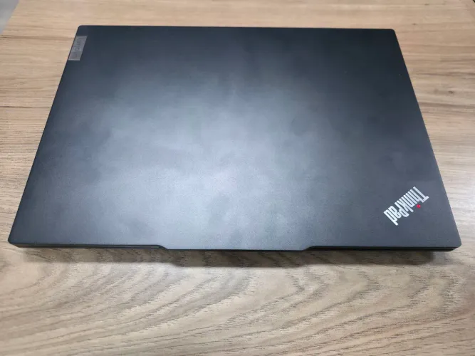Notebook Thinkpad E14 Gen 5 RYZEN 5- 7430U 2.30ghz 16RAM 256 SSD