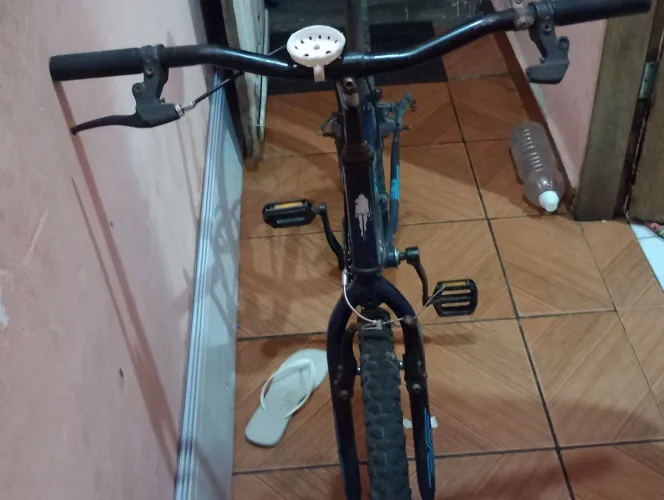 Bike velha sem freio funcionando bem