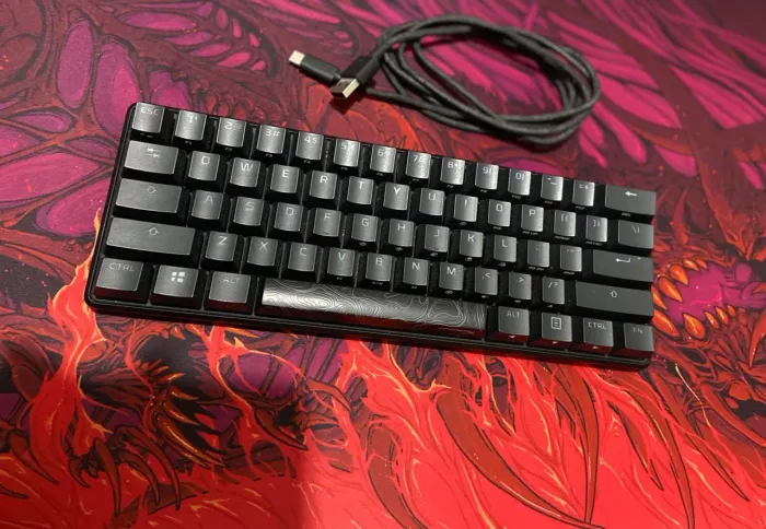 Teclado mecânico gamer HyperX Alloy Origins 60%