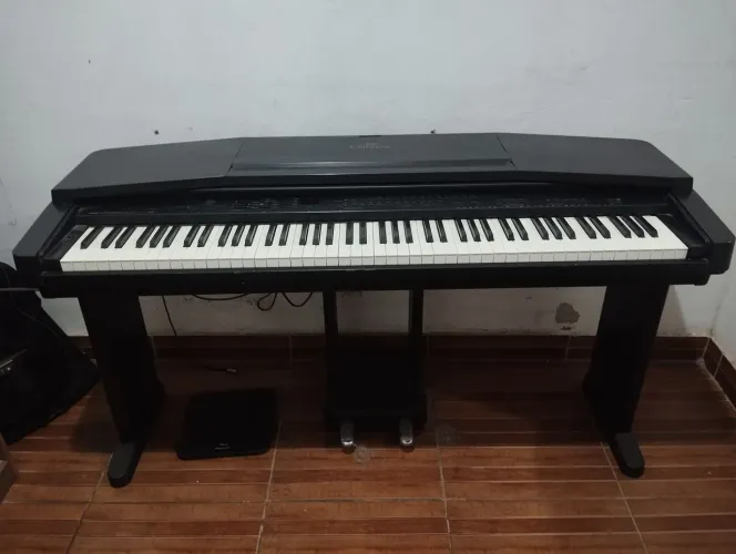 Piano Clavinova CVP30 defeito 